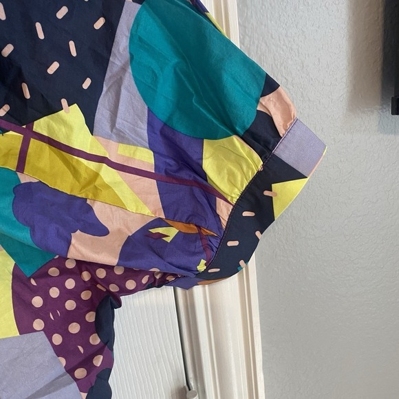 Jodifl Blouse Top Shirt Short Sleeve Geometric Print Multi Women's Medium NWT - Picture 3 of 5